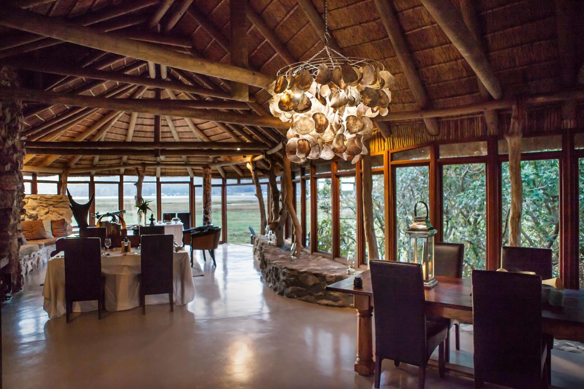 Mosaic Lagoon Lodge Stanford Kültér fotó